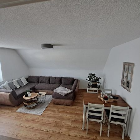 Wunderschoenes 2 Zimmer Apartment Inkl. Parkplatz Asbach  Exterior foto